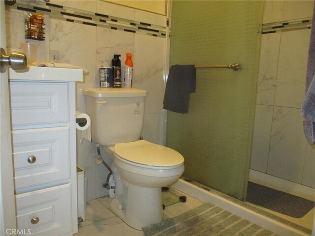 12681 Trask Ave, Garden Grove, CA 92843 - full bath featuring a stall shower and vanity