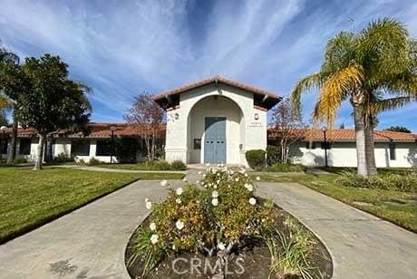 27505 Jasper Way, Castaic, CA 91384 - view of property's community featuring a yard