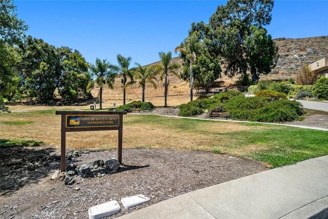 530 Bluerock Dr, San Luis Obispo, CA 93401 - community / neighborhood sign featuring a lawn