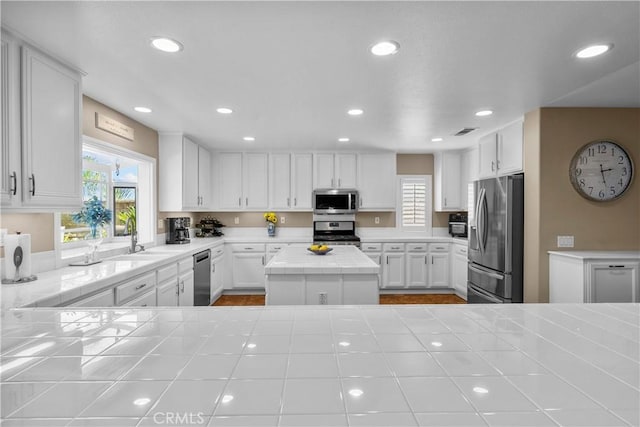 32732 Ridge Top Ln, Castaic, CA 91384 - photo 5