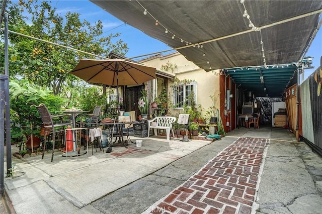 11847 Alabama St, Los Angeles, CA 90059 - view of patio / terrace with outdoor dining space