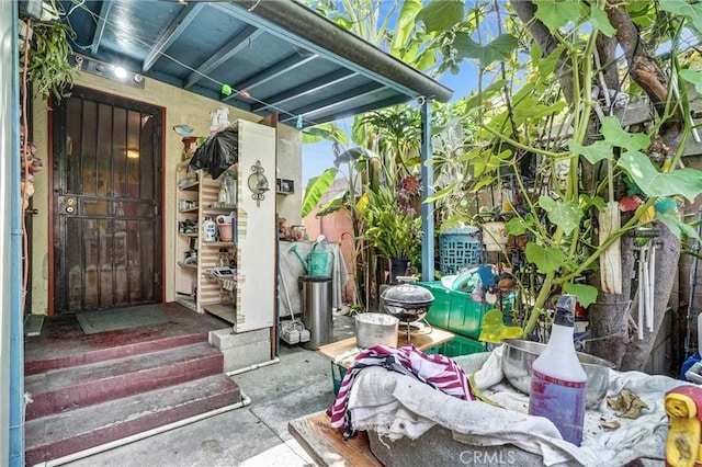 11847 Alabama St, Los Angeles, CA 90059 - doorway to property