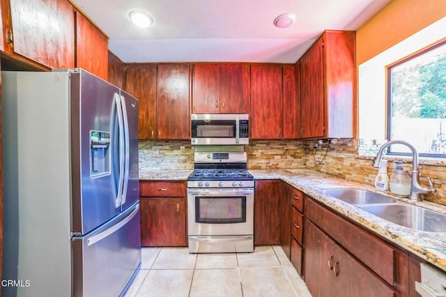 352 Cedarbrook Dr, Twin Peaks, CA 92391 - photo 4