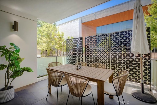 399 E Del Mar Blvd Unit 110, Pasadena, CA 91101 - view of patio / terrace with outdoor dining space