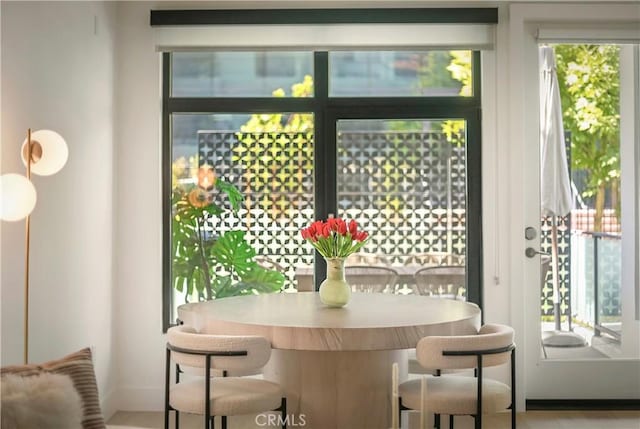 399 E Del Mar Blvd Unit 110, Pasadena, CA 91101 - view of dining area