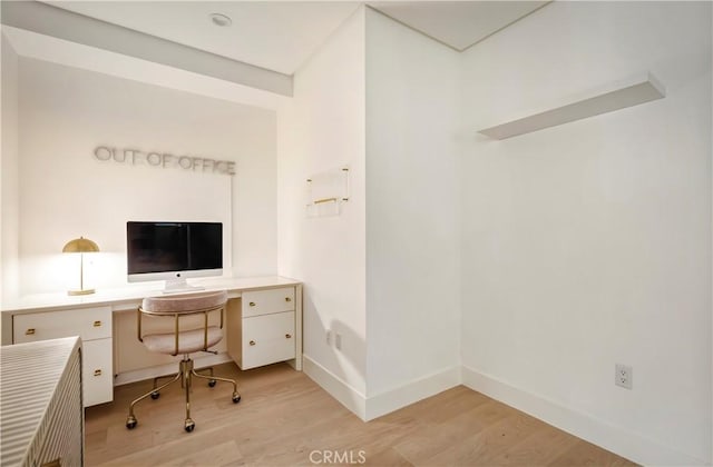 399 E Del Mar Blvd Unit 110, Pasadena, CA 91101 - office featuring light wood-style flooring