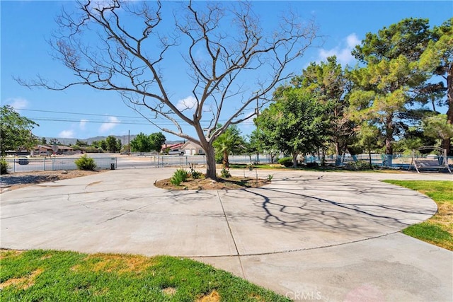 16912 Danbury Ave, Hesperia, CA 92345 - exterior space