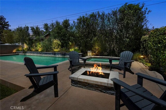 1831 Cockscrow Ln, North Tustin, CA 92705 - swimming pool with an outdoor fire pit and a patio