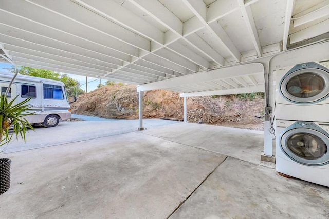 10150 Sierra Madre Rd, Spring Valley, CA 91977 - laundry area featuring estacked washer and dryer