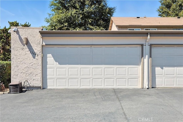 13643 Alcade St, La Puente, CA 91746 - view of garage