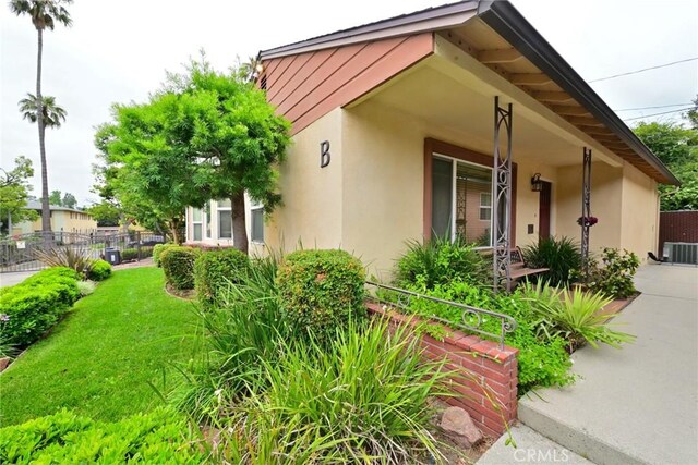 517 E Washington Blvd, Pasadena, CA 91104 - view of property exterior featuring stucco siding