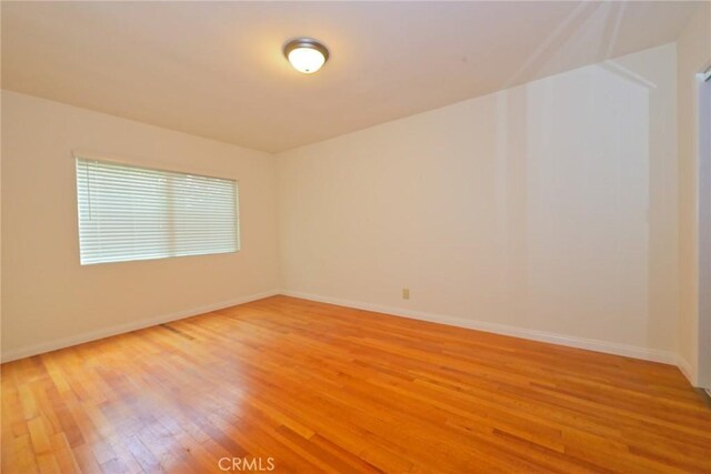 517 E Washington Blvd, Pasadena, CA 91104 - unfurnished room featuring light wood-type flooring and baseboards