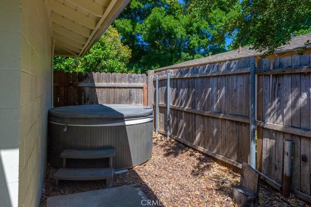 2158 N Ave, Chico, CA 95926 - view of yard with a hot tub