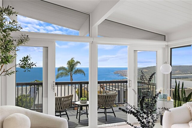 1094 Katella St, Laguna Beach, CA 92651 - sunroom with a water view