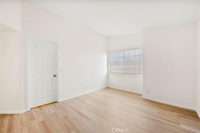 42140 Lyndie Ln Unit 12, Temecula, CA 92591 - empty room with wood finished floors
