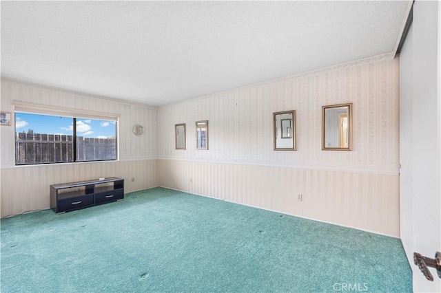 6991 Caminito Perico, San Diego, CA 92119 - carpeted spare room with a wainscoted wall and wallpapered walls