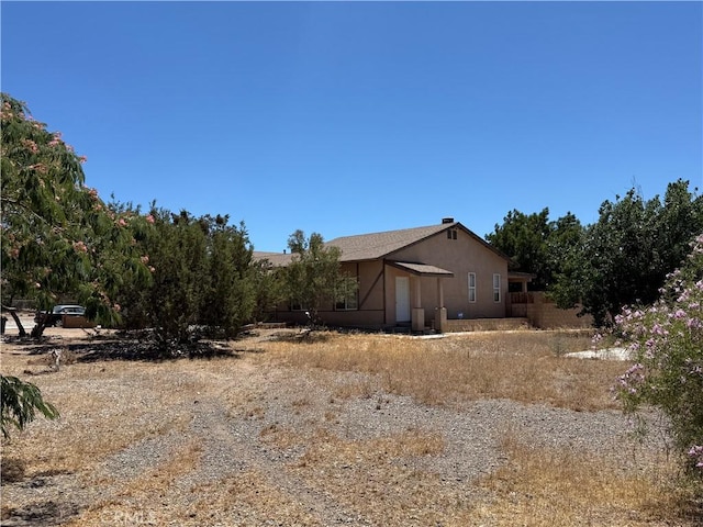 7236 Coyote Trl, Oak Hills, CA 92344 - view of yard