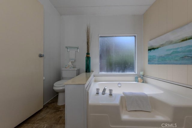 2851 Rolling Hills Dr Unit 255, Fullerton, CA 92835 - bathroom featuring a bath and toilet