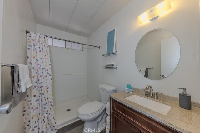 2851 Rolling Hills Dr Unit 255, Fullerton, CA 92835 - bathroom with a shower with curtain, vanity, and wood finished floors