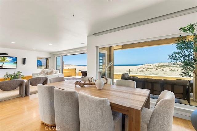 1554 E Oceanfront, Newport Beach, CA 92661 - dining room featuring light wood-style floors and recessed lighting