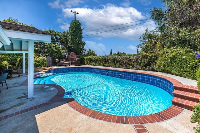 5591 Kenwood Ave, Buena Park, CA 90621 - outdoor pool featuring a patio area
