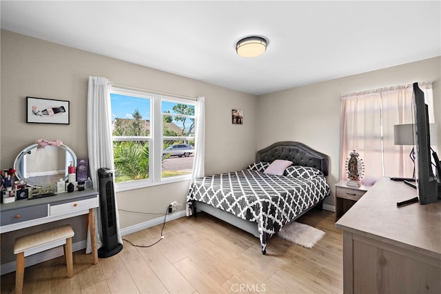2729 Fairman St, Lakewood, CA 90712 - bedroom featuring light wood-style floors