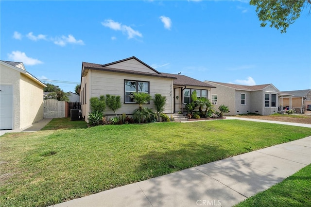 2729 Fairman St, Lakewood, CA 90712 - ranch-style home with a gate and a front lawn