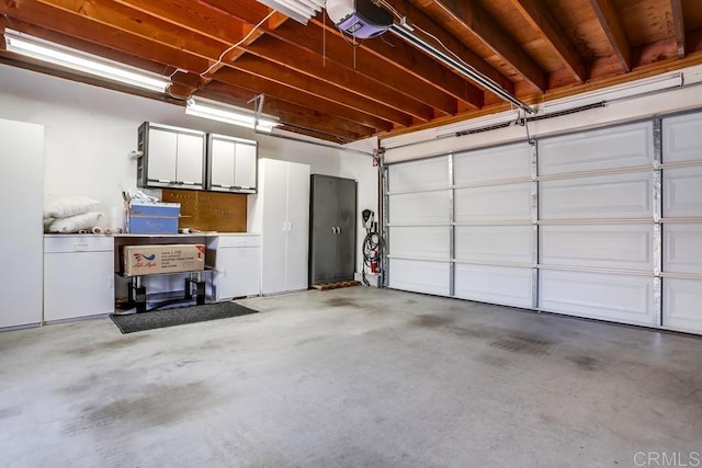 6942 Batiquitos, Carlsbad, CA 92011 - garage with a garage door opener