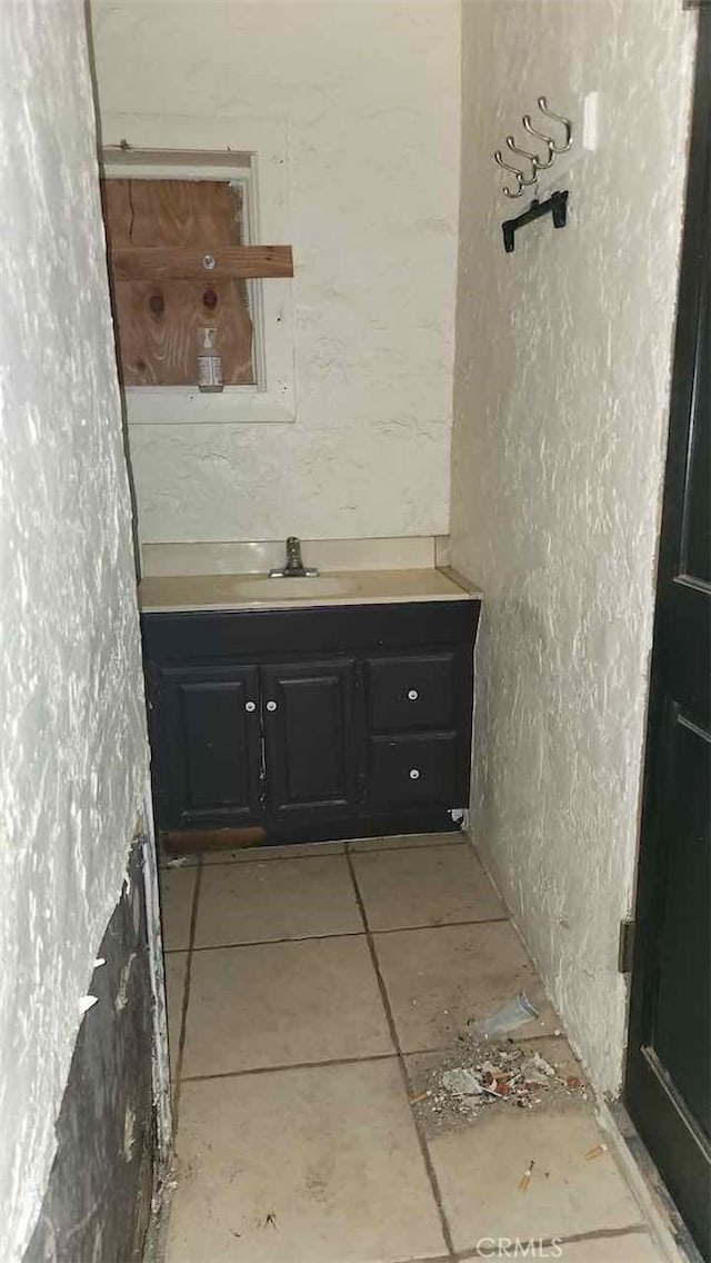 15236 Painted Hills Rd, Whitewater, CA 92282 - bathroom with tile patterned floors and vanity