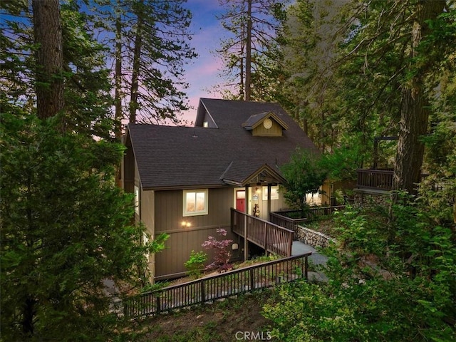 207 N Fairway Dr N, Lake Arrowhead, CA 92391 - view of front of property featuring roof with shingles