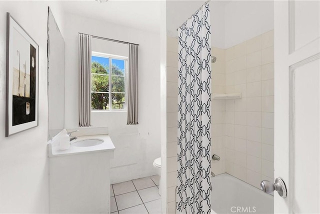 549 E Evans St, San Bernardino, CA 92404 - full bathroom with vanity, shower / bath combination with curtain, and tile patterned flooring