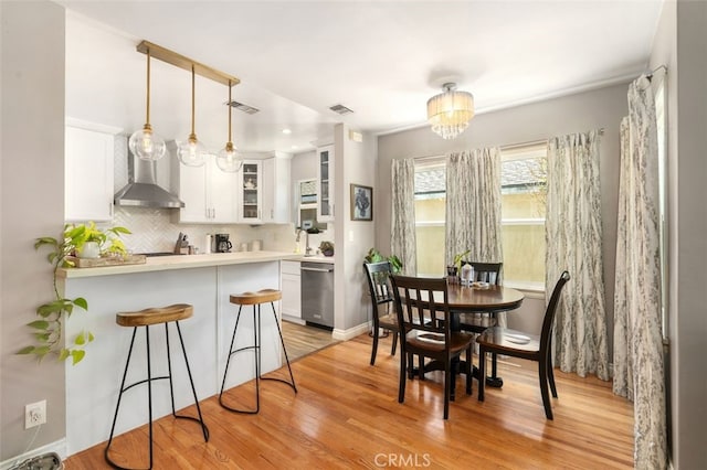 1434 N Rose St, Burbank, CA 91505 - dining space featuring light wood-type flooring and baseboards