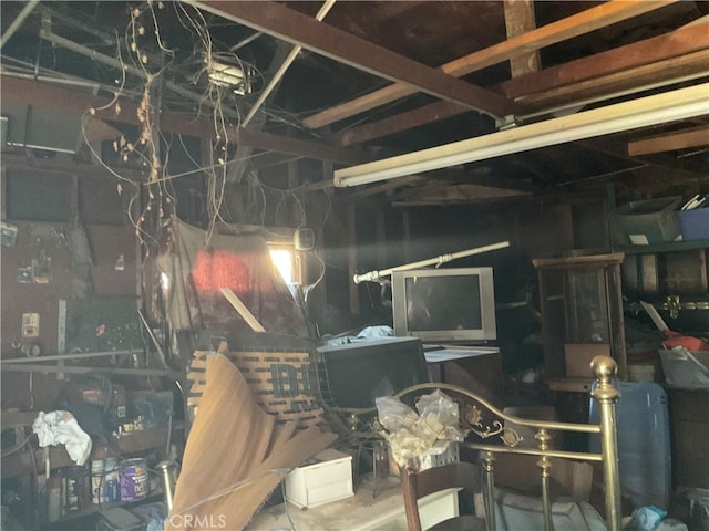 1330 E 56th St, Long Beach, CA 90805 - view of below grade area