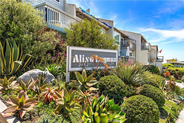 21659 Ocean Vista Dr Unit 20, Laguna Beach, CA 92651 - view of community sign
