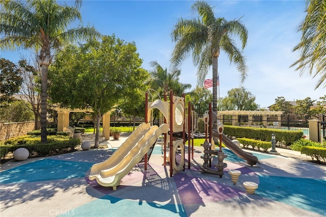 544 W Elm Park Ave, Rialto, CA 92376 - view of community playground