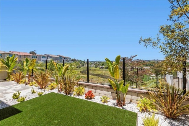 660 Westbrook Loop, San Marcos, CA 92078 - view of yard featuring a residential view