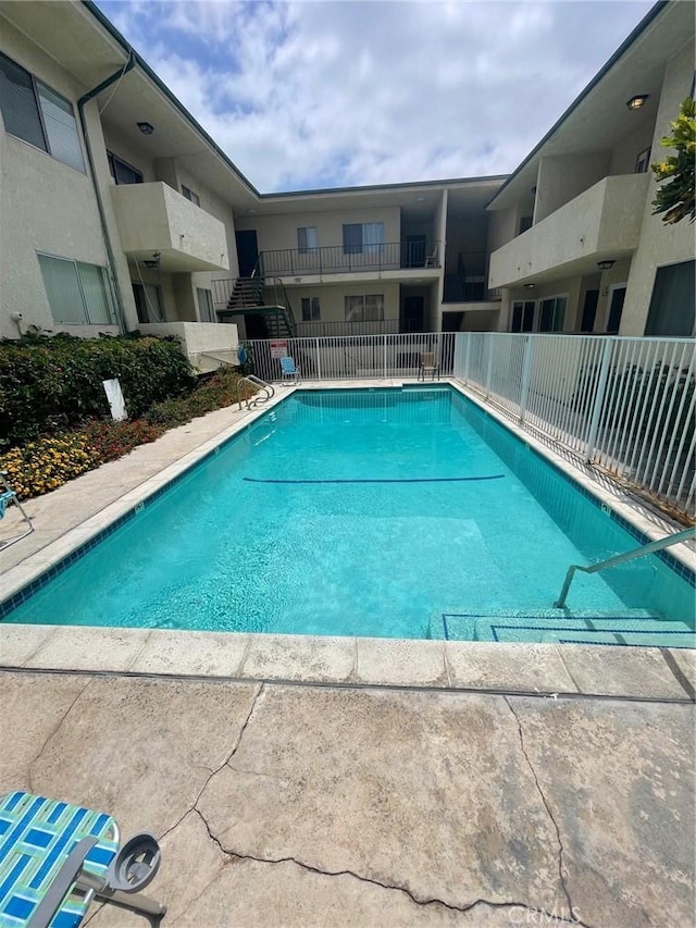 5328 Newcastle Ave Unit 26, Encino, CA 91316 - view of community pool