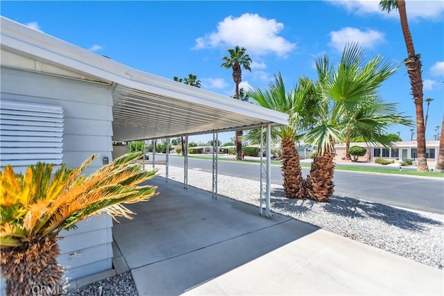 74084 Mercury Cir W, Palm Desert, CA 92260 - view of patio with a carport