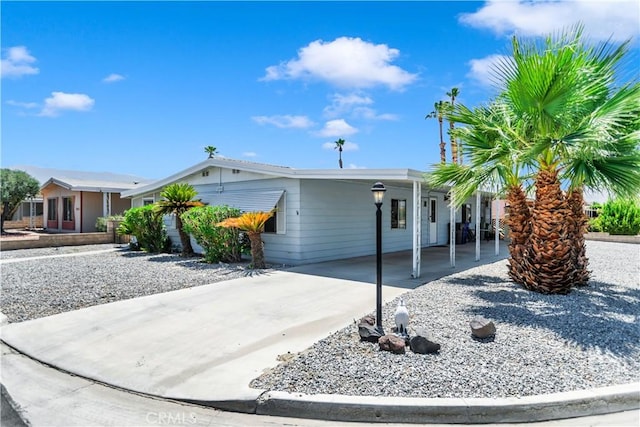 74084 Mercury Cir W, Palm Desert, CA 92260 - view of front of home with driveway