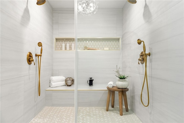 229 S Kingsley Dr, Los Angeles, CA 90004 - bathroom featuring tiled shower and a chandelier