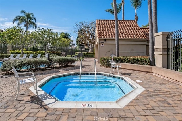 33551 Sandcastle Ct, Dana Point, CA 92629 - view of pool with a hot tub and a pool
