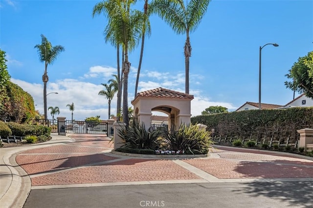 33551 Sandcastle Ct, Dana Point, CA 92629 - view of community featuring a gate