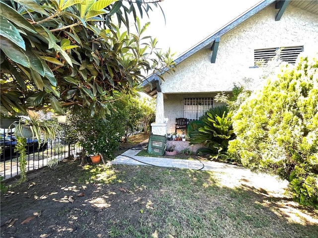 859 E 53rd St Unit 2, Los Angeles, CA 90011 - view of yard