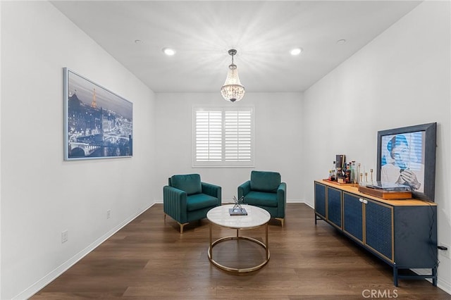 835 Orangedale Ave, Redlands, CA 92374 - sitting room with wood finished floors and recessed lighting
