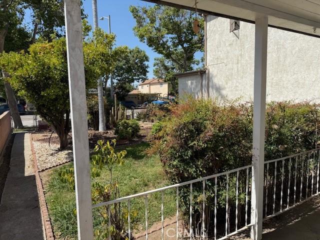 2208 W Olympic Blvd, Montebello, CA 90640 - view of yard