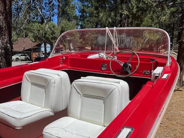 833 Brier Trl, Big Bear Lake, CA 92315 - view of car parking