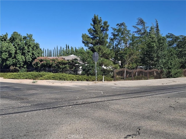 8323 Peach Ave, Hesperia, CA 92345 - photo 2