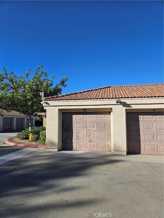 2350 Del Mar Way Unit 103, Corona, CA 92882 - view of garage