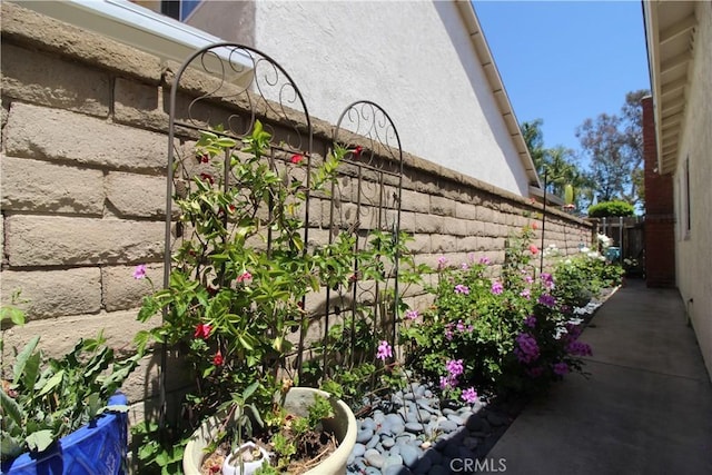 23281 Via Bahia, Mission Viejo, CA 92691 - view of side of home with stucco siding