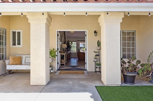 215 Meadowlark Rd, Paso Robles, CA 93446 - property entrance with stucco siding
